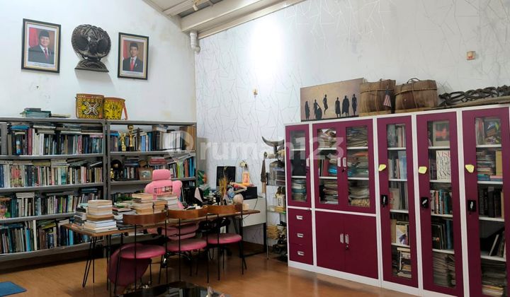 Rumah Pinggir Jalan Raya Bonus Tempat Usaha di Jual di Cilangkap Jakarta Timur 2