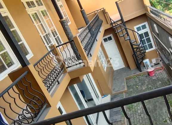 2-Story Luxury House on the Boulevard for Sale in Kotawisata Cibubur 2