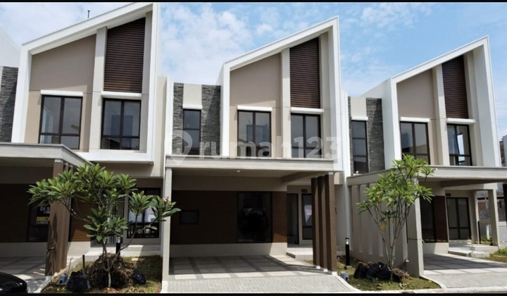 Rumah 2 Lantai Siap Huni Di Jual Di Dalam Cluster Podomoro Golf View Cimanggis  1