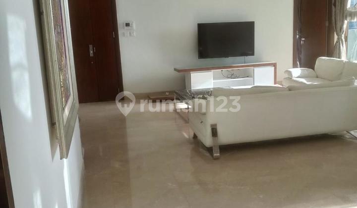 Disewakan Apartemen Residence 8 Senopati 2