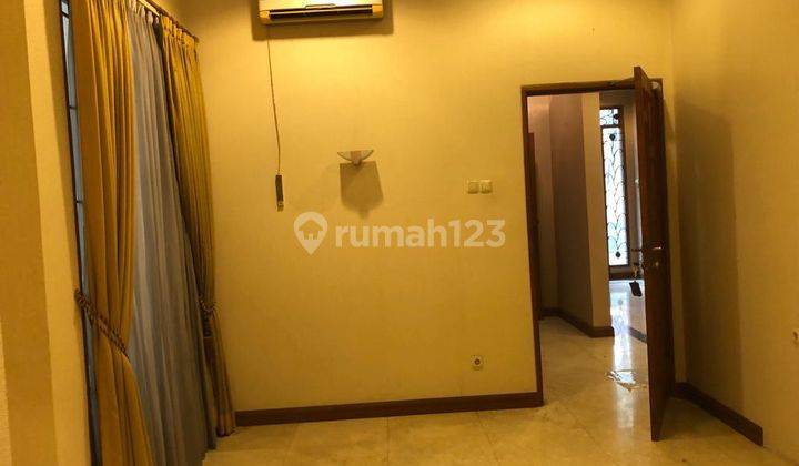 Dijual Rumah di Jl. Bangka 4 BR Full Furnished 5