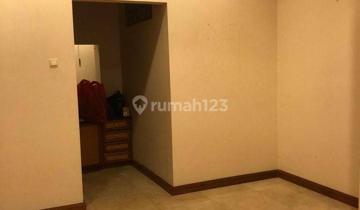 Dijual Rumah di Jl. Bangka 4 BR Full Furnished 9