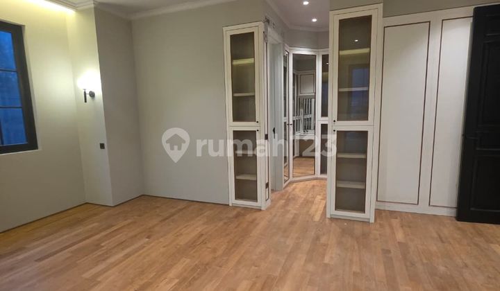 Dijual Rumah Mewah di Kebayoran Baru