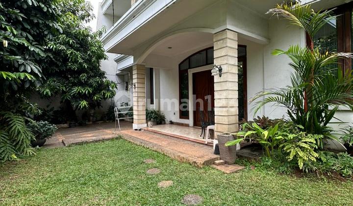 Dijual Rumah di Barito Kebayoran Baru