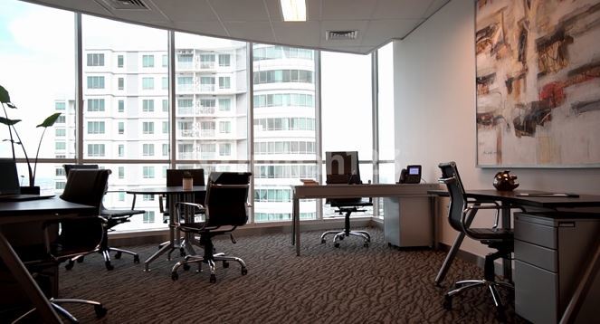 For Rent - Virtual Office/Co-Working Space/Private Office di Ceo Suite At Axa Tower 2