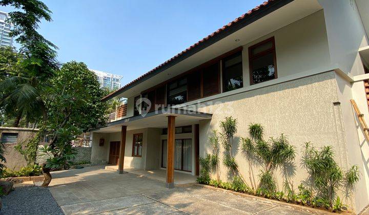 Disewakan Rumah Mewah di Brawijaya Kebayoran Baru 2