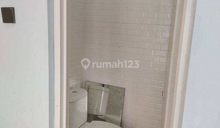 Rumah 2 Lantai Free Biaya Surat Booking 5 Jt Lokasi Dekat Kawasan 5