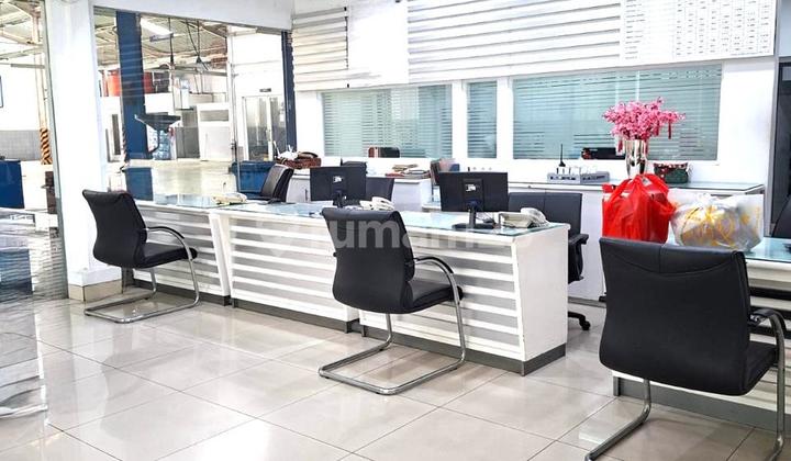 Dijual Showroom 2 Lantai di Radio Dalam Jakarta Selatan