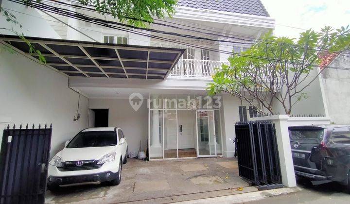 Rumah Cozy di Cilandak Cipete, modern minimalis bagus 1