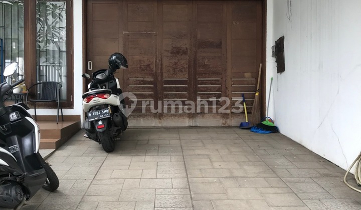 House, 2 Floors, SHM, in Tanjung Barat, South Jakarta, within a Complex 2