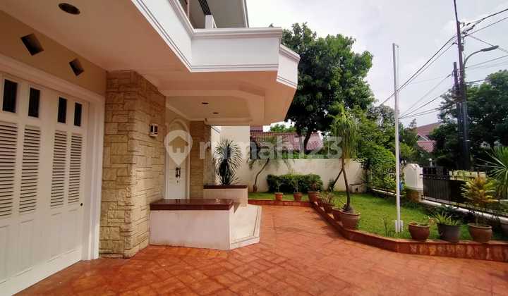 tampak depan rumah butuh minim renovasi semi