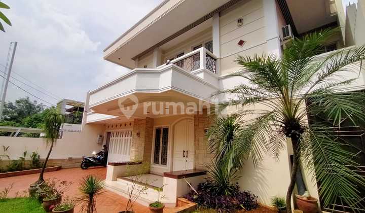 tampak depan rumah butuh minim renovasi semi