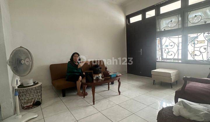 Dijual Rumah Siap Huni Lokasi Strategis Dekat Perkantoran