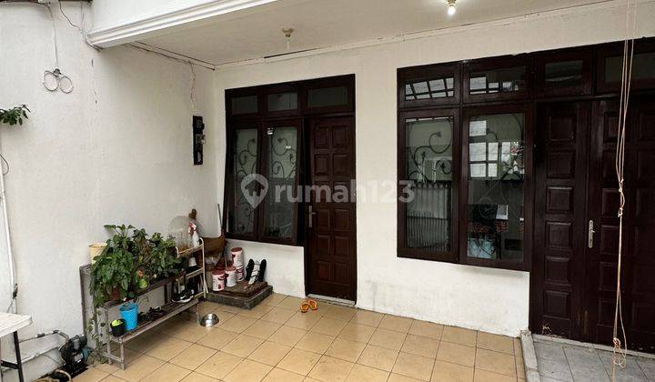 Dijual Rumah Siap Huni, 2 Lantai Dlm Komplek Tenang , Shm di Bendungan Hilir 1