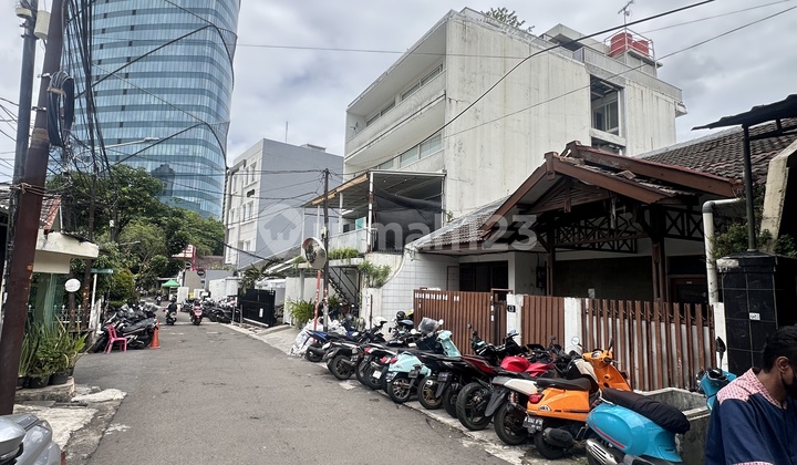 For Rent Commercial Zone House. Suitable for Office Near Toll Access. 2