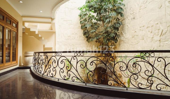 Rumah Hoek Mewah Kuta Indah Bukit Gading Villa Kelapa Gading