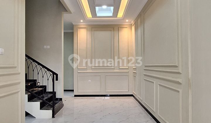 2-Story House in a Very Strategic Location in Tirtajaya, Depok