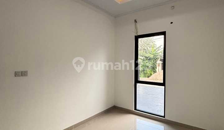 Modern House 2 Lantai di Meruya Jakarta Barat 2