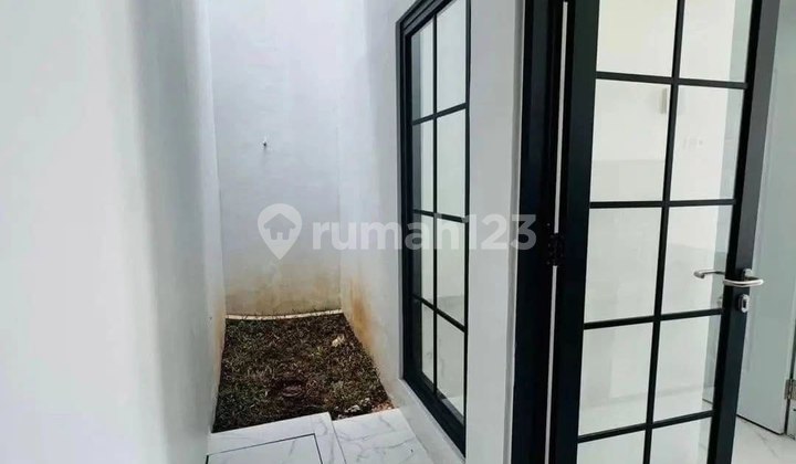 Rumah 2 Lantai Konsep Mediterania Clasic Di Depok 2