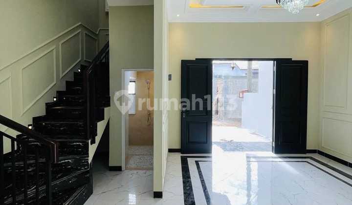 Rumah Mewah Dekat Ke Jalan Merdeka & Dekat Stasiun Depok Baru