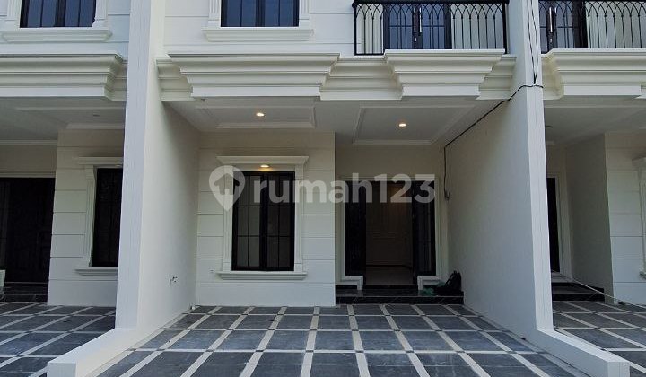 2-Story House in a Very Strategic Location in Tirtajaya, Depok