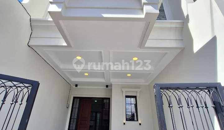 Rumah 2 Lantai Akses Pinggir Jalan Dekat Ke Stasiun Depok