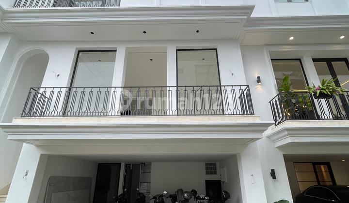 Rumah 3 Lantai Siap Huni Termewah di Kebayoran Baru Jakarta Selatan