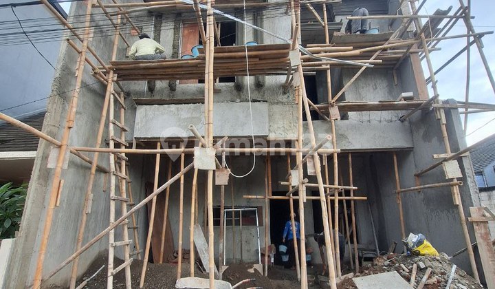 Rumah Style American Classic Dekat ke Stasiun Depok Lama 2