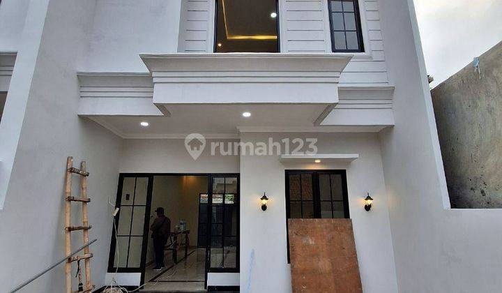 Rumah Minimalis Classic Dekat Ke Stasiun Depok 2