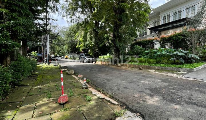 Affordable House, Land Calculation Only, Building Not Included in Kebayoran Baru, South Jakarta 2