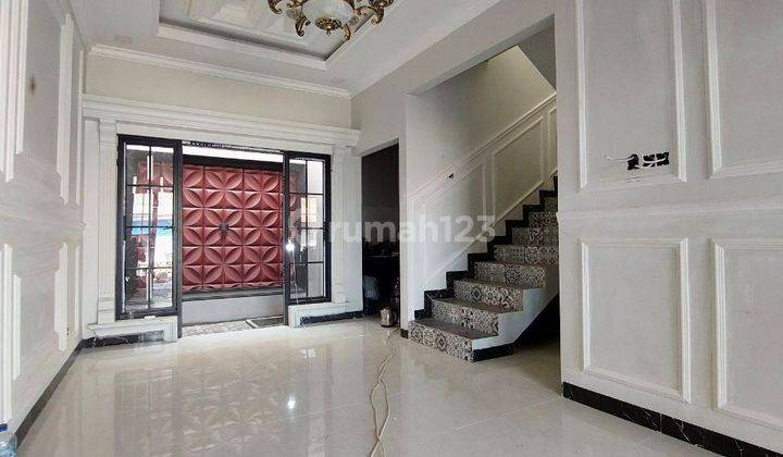 Rumah 2 Lantai Classic Modern Dekat Ke Stasiun Depok Ke Cilodong Depok 2