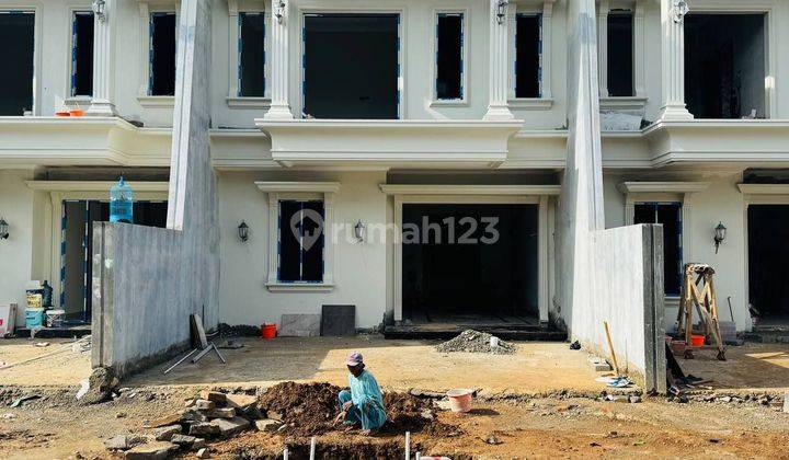 Rumah 2 Lantai Gaya Classic Minimaliz Di Harjamukti Depok 1