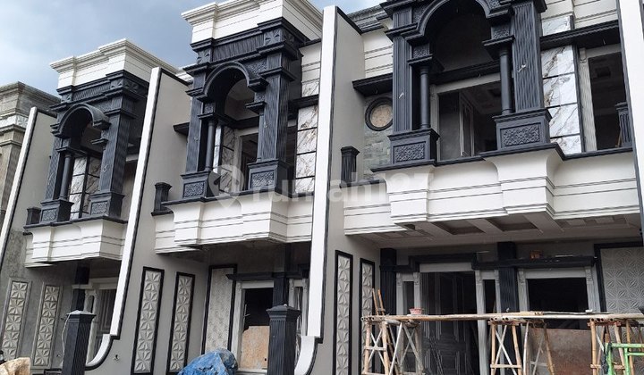 Rumah Termewah 2 Lantai Dekat ke Stasiun Depok Lama 2