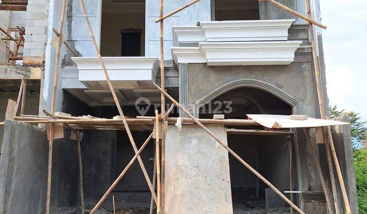 Rumah Mewah Lokasi Sangat Strategis Dekat Ke Stasin Depok 2