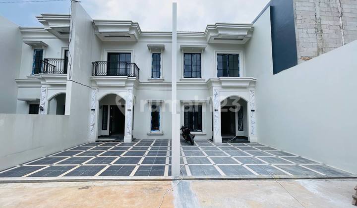 Rumah Style American Classic Dekat Stasiun Depok