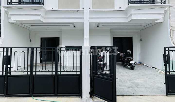 Rumah Siap Huni 2 Lantai Cukup Jalan Kaki Ke Stasiun Depok Lama Rumah Siap Huni 2 Lantai Cukup Jalan Kaki Ke Stasiun Depok Lama