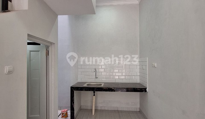 Rumah Termurah 2 Lantai Dekat ke Stasiun Depok