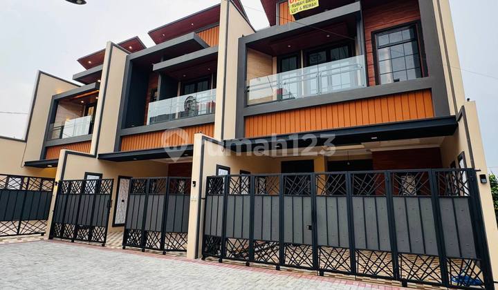Rumah Mewah Siap Huni Nempel Tol Kukusan Beji