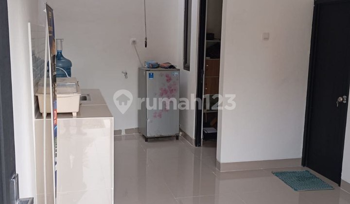 Town House Scandinavian Dekat Ke Stasiun Depok