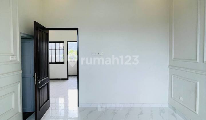 Rumah Mewah 2 Lantai 10 Menit Ke Stasiun Depok 2