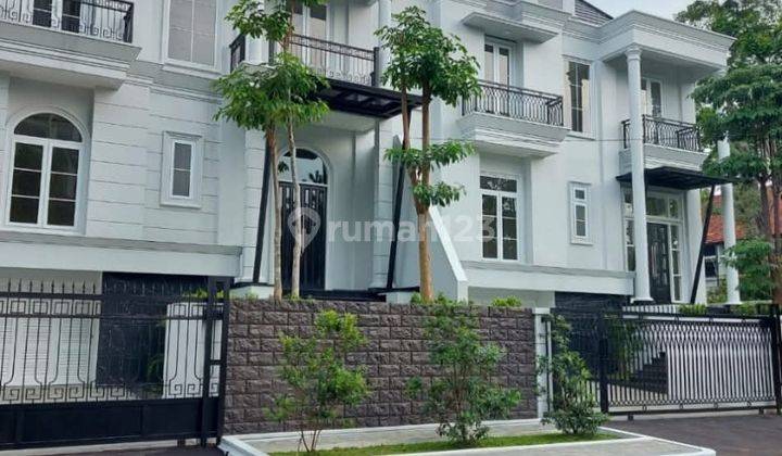 Rumah Baru American Classic Style Di Kebayoran Baru 1