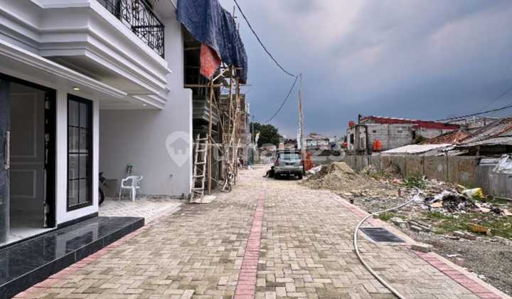 Cluster Clasic Modern 2.5 Lantai + Rooftop Di Pejaten Timur 2