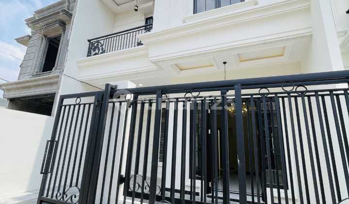 Rumah Termewah Dekat Ke Stasiun Depok 1