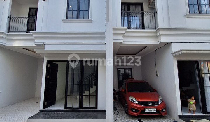 Beautiful 2-Story House Cheapest Next to GDC Depok & Near Depok Station