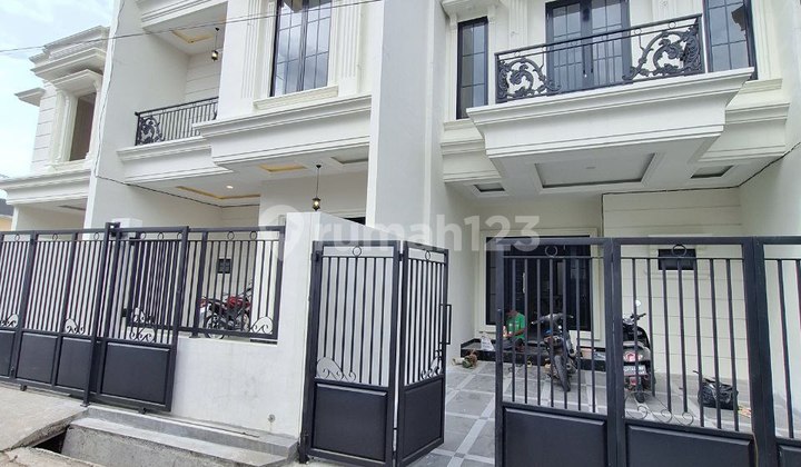 Rumah Mewah 2 Lantai Siap Huni Dekat Ke Stasiun Depok Lama Rumah Mewah 2 Lantai Siap Huni Dekat Ke Stasiun Depok Lama