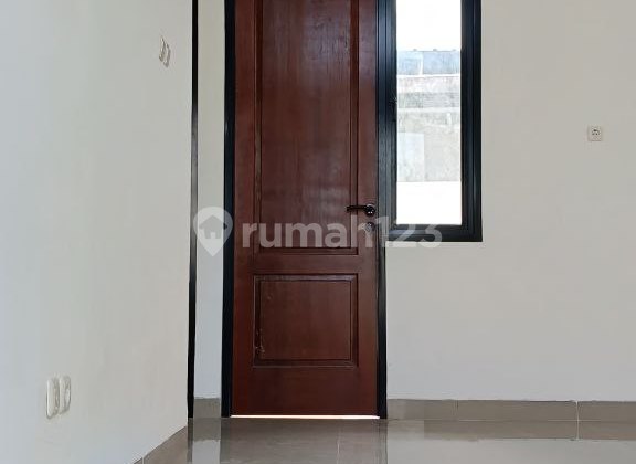 Rumah Minimalis Dekat ke Stasiun Sentul Rumah Minimalis Dekat ke Stasiun Sentul