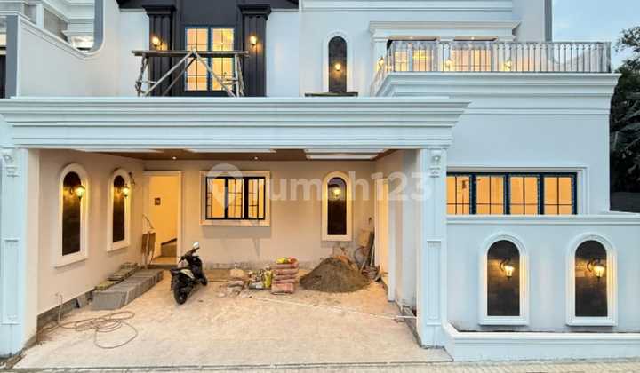 Luxury American Classic House Jagakarsa