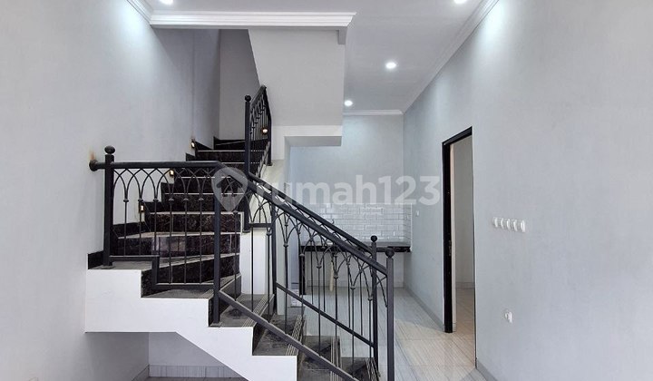 Rumah 2 Lantai Paling Murah Nempel ke Gdc Depok & Stasiun Depok 2