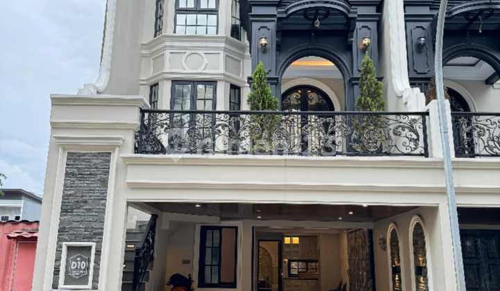 Rumah Super Mewah 4 Lantai + Swiming Pool + Rooftop di Jagakarsa Selatan