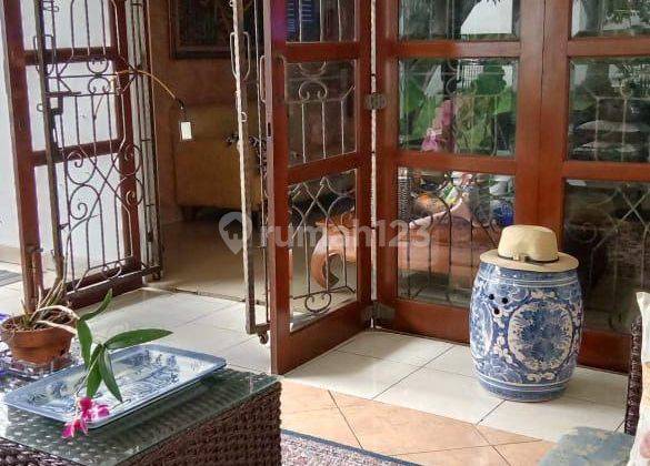 Dijual Rumah Asri Dua Lantai di Pondok Ranji, Bintaro, Jakarta Selatan 1